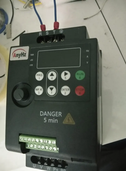 Sửa biến tần ANYHZ báo lỗi với đội ngũ kỹ sư giỏi, nhận sửa chữa tận nơi